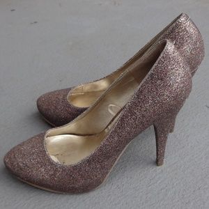Steve Madden Gold Glitter Pumps Size 7